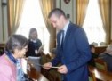 Viceprimarul municipiului Oradea, Florin Birta, a premiat cuplurile care au sărbătorit Nunta de Aur