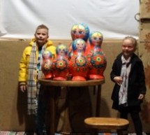 Oradea: Spectacol de teatru de păpuși oferit copiilor proveniți din familii nevoiașe