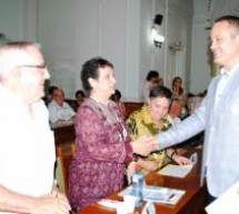 Primăria Oradea a premiat cuplurile care și-au sărbătorit „Nunta de Aur”