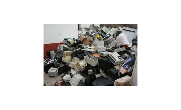 O nouă acțiune de colectare a deşeurilor de echipamente electrice şi electronice în Oradea