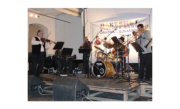 Oradea: Concert Hakeshet Klezmer Band la Sinagoga Zion (duminică, 18 decembrie)