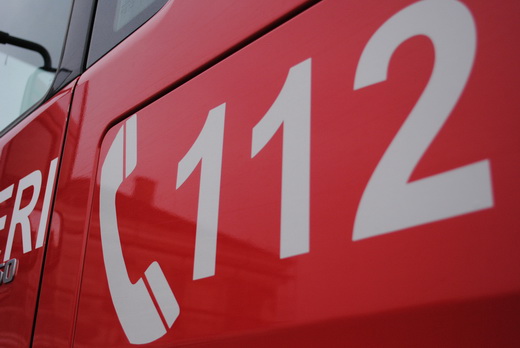 Pompierii au salvat aseară o femeie din Oradea, care se afla în stare de inconștiență în apartamentul său