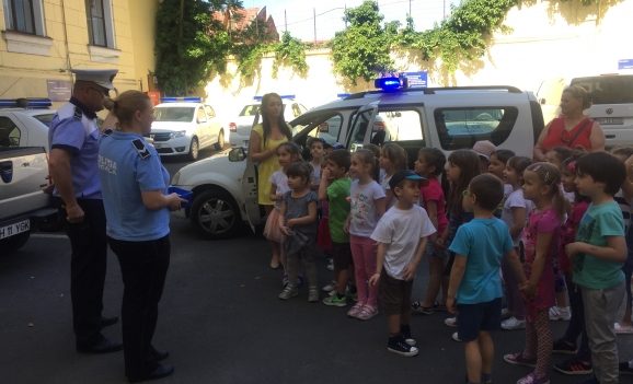 Elevi în vizită la Poliția Locală Oradea