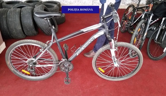 Bicicletă furată, recuperată de poliţiştii din Finiş