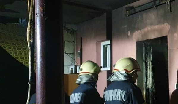 Incendiu la o gospodărie din Ceișoara